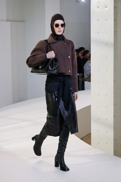 Look 44